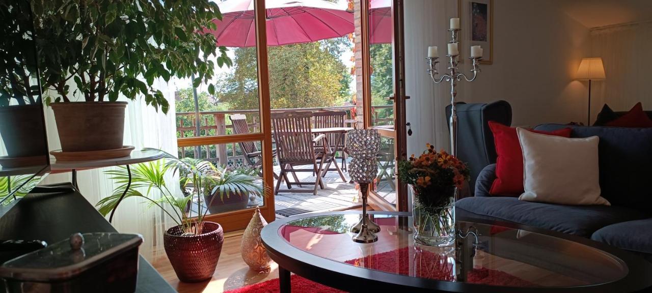 Schlossparkferienwohnungen Rheinsberg Mit Garten מראה חיצוני תמונה